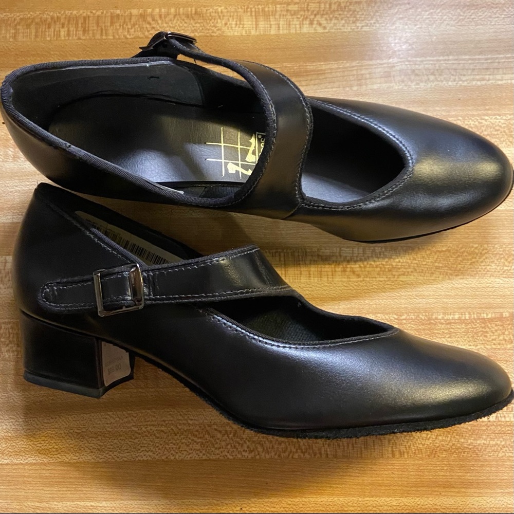 Tic Tac Toes Black Mary Jane Dance Shoes 7.5 Narrow